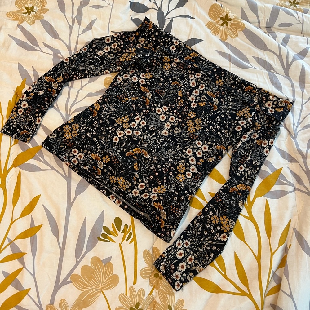 H&M off shoulder long sleeve buttery soft knit top in floral print